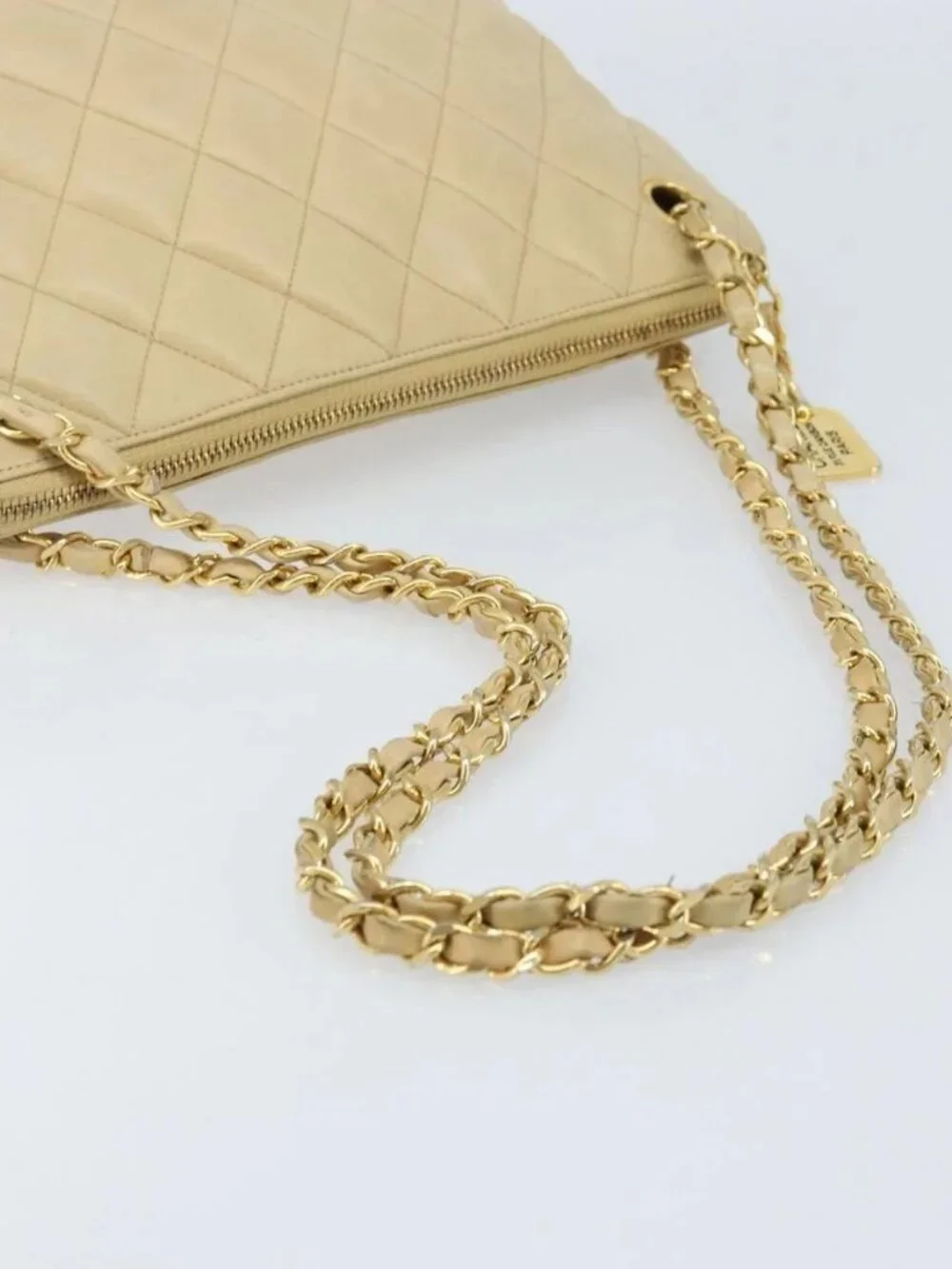 CHANEL Matelasse Chain Shoulder Tote Bag Lamb Skin Beige Gold CC Auth ARZ444
